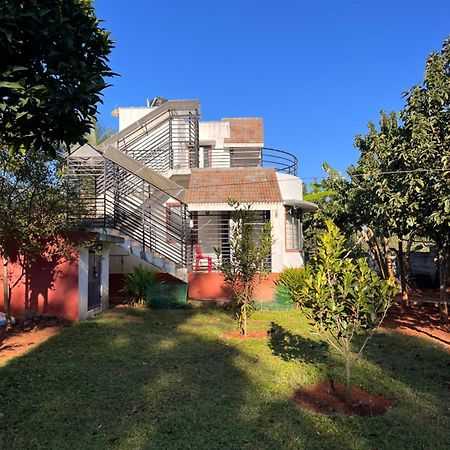 Raj Cliff Top Villa Yelagiri Exterior foto