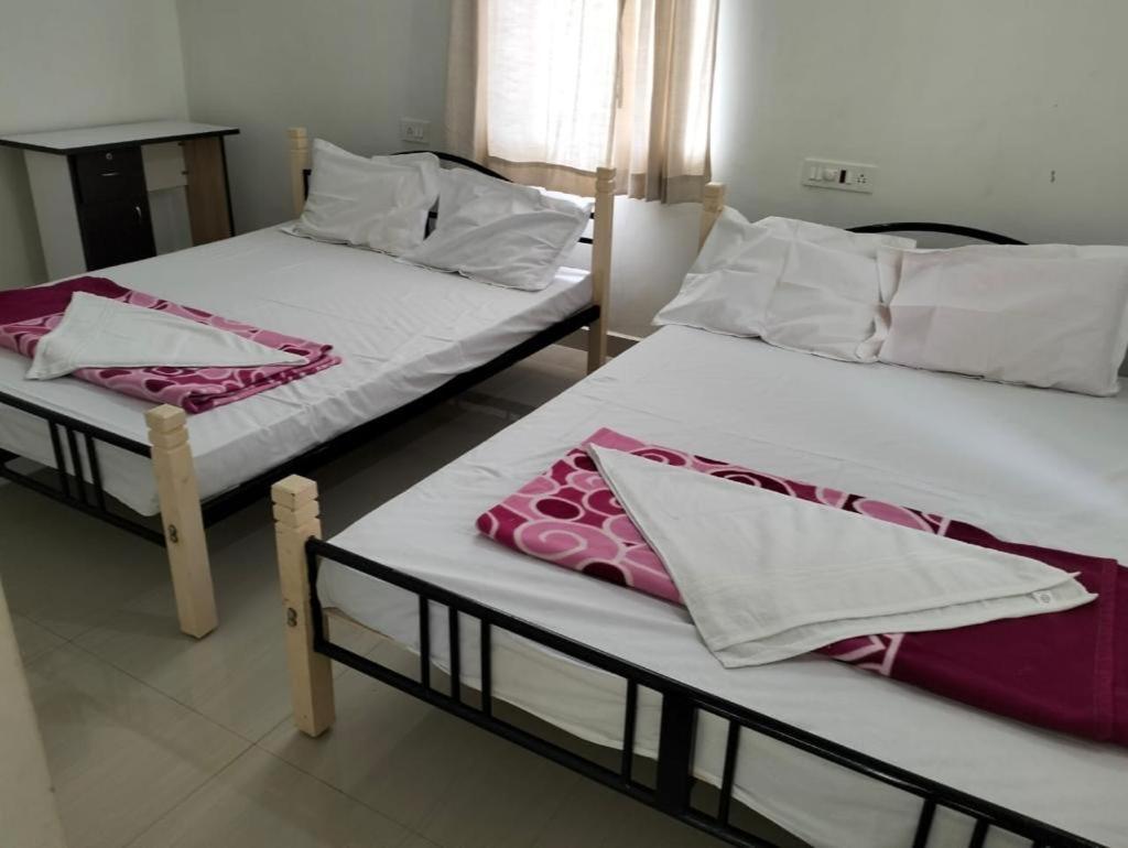 Raj Cliff Top Villa Yelagiri Exterior foto