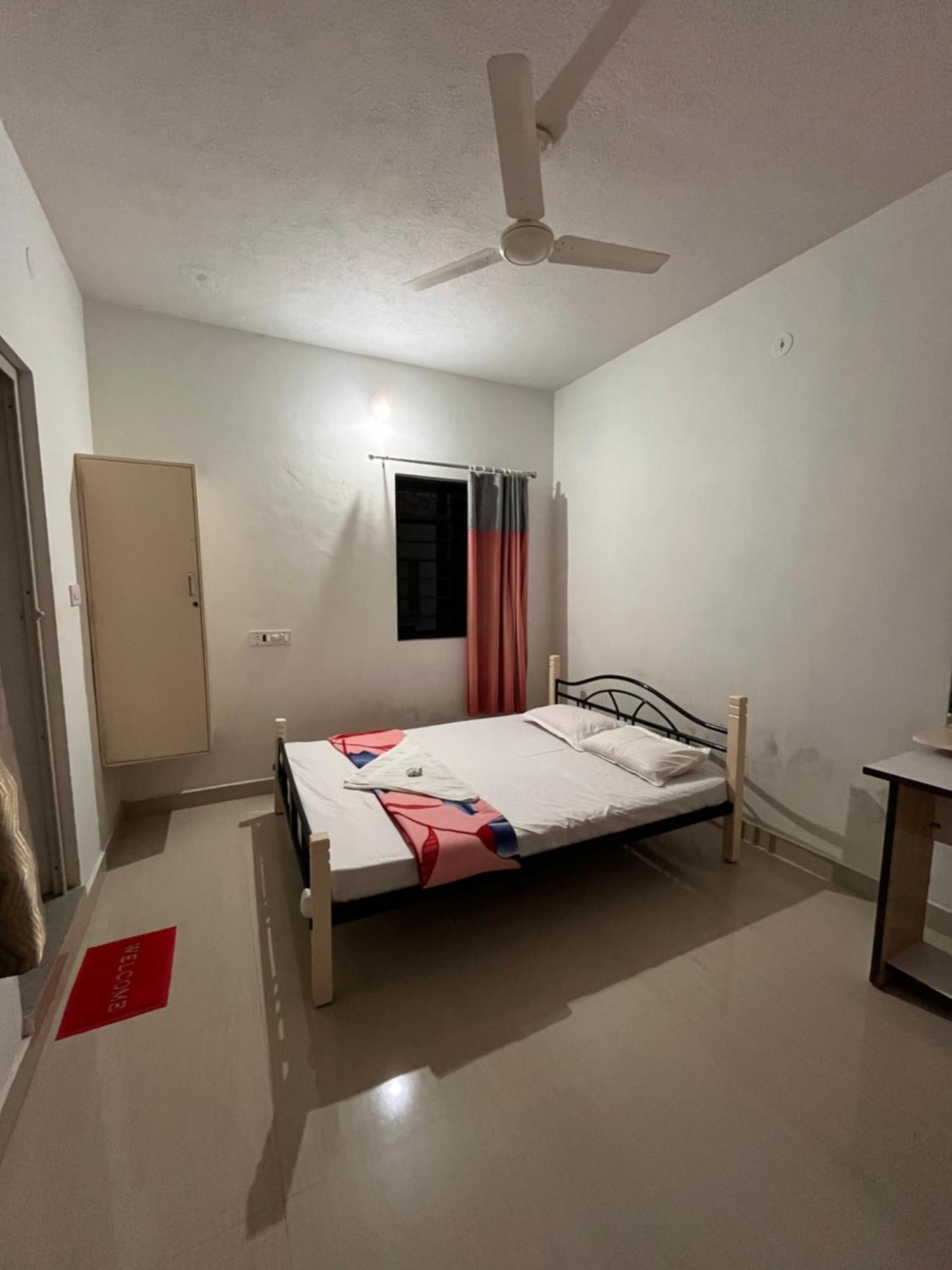 Raj Cliff Top Villa Yelagiri Exterior foto