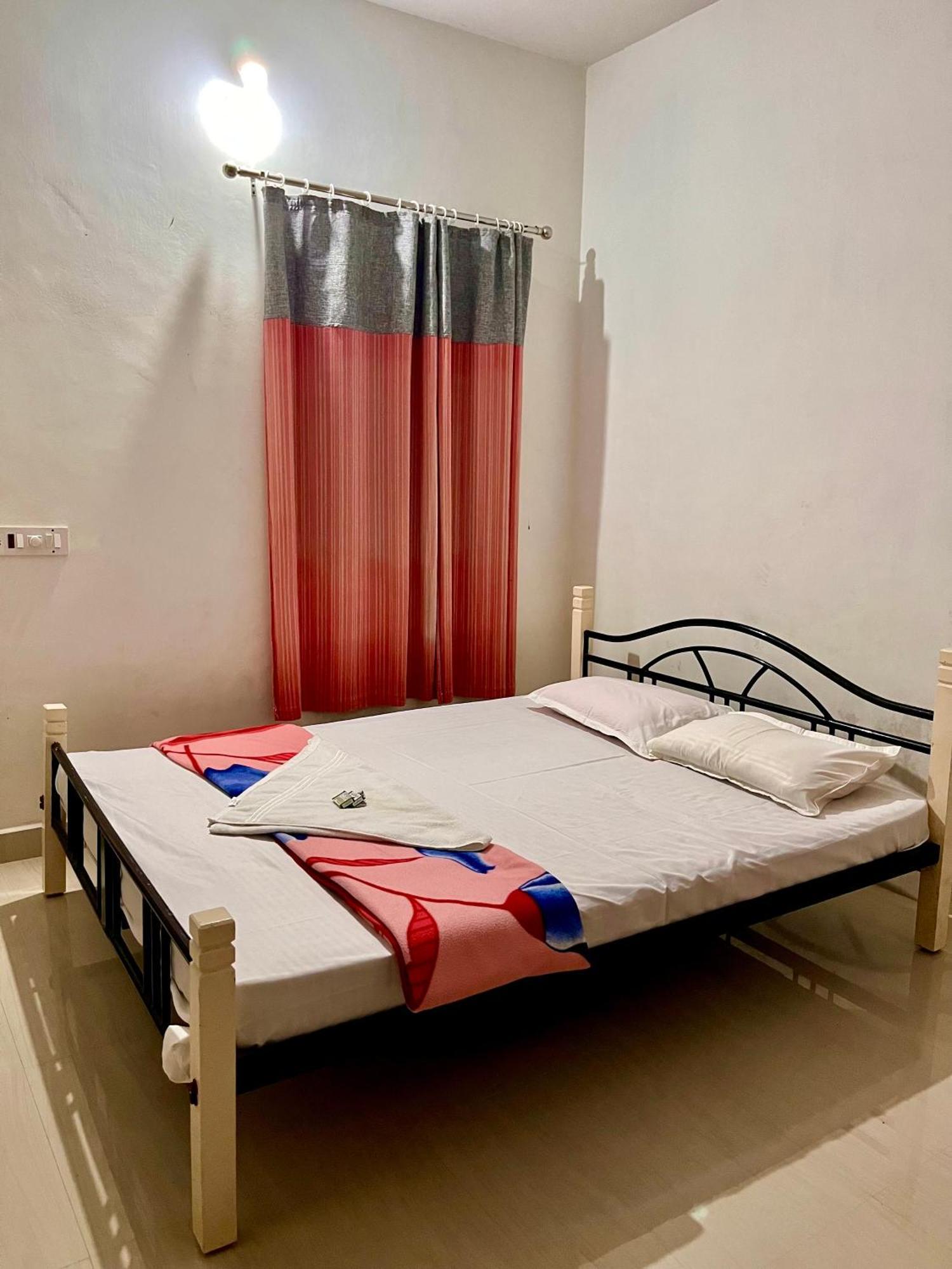 Raj Cliff Top Villa Yelagiri Exterior foto